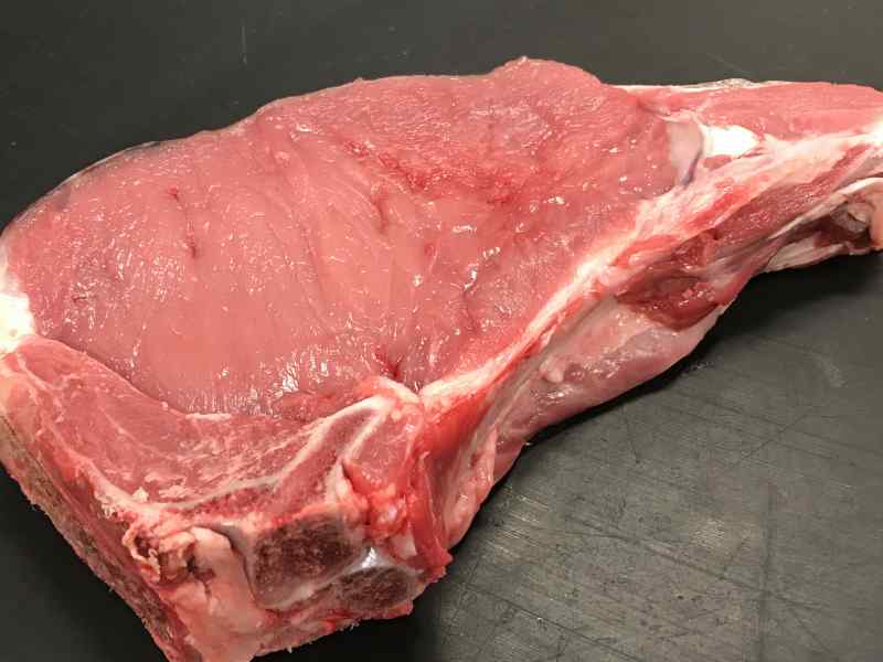 Kalfs c&ocirc;te &agrave; l'os (Piemontees)