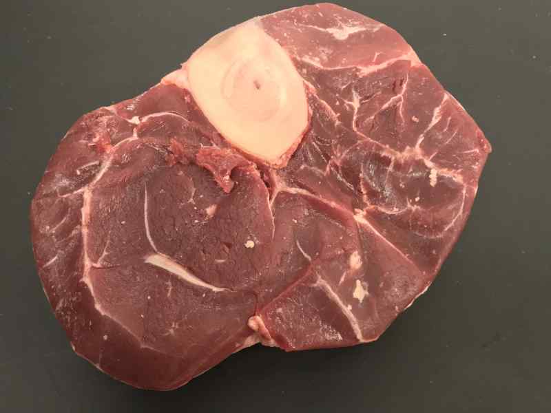 Rundsschenkel met been 